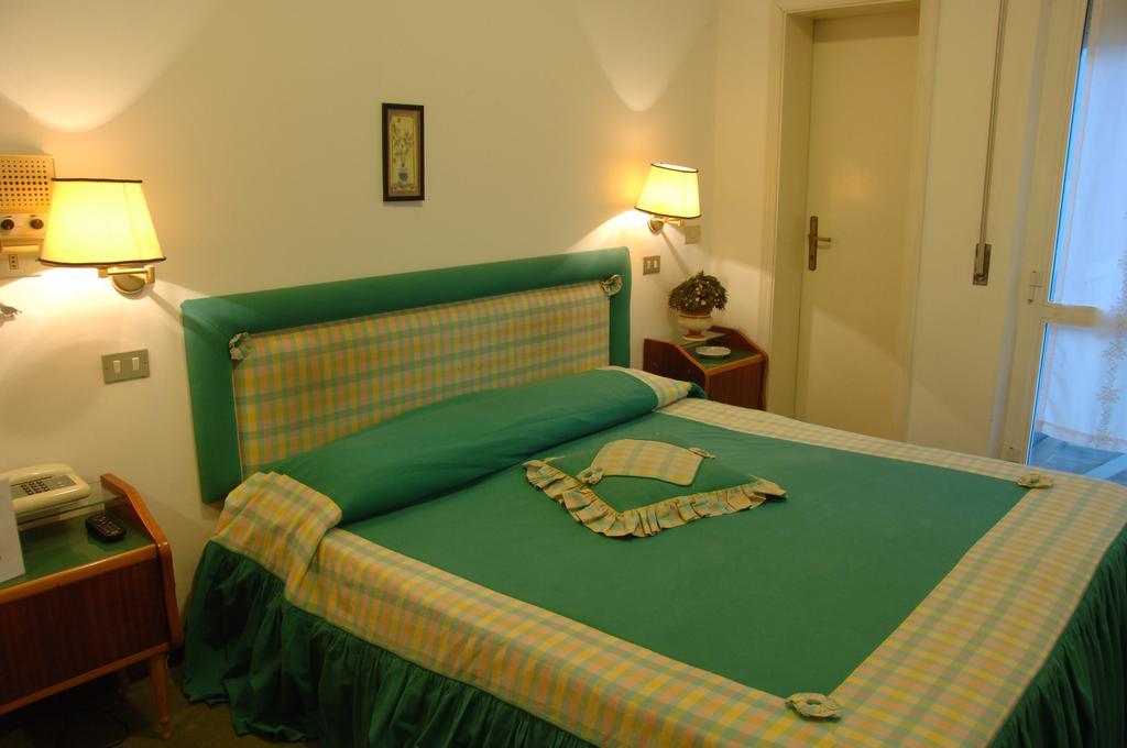 Santa Lucia Hotel Chianciano Terme Bagian luar foto